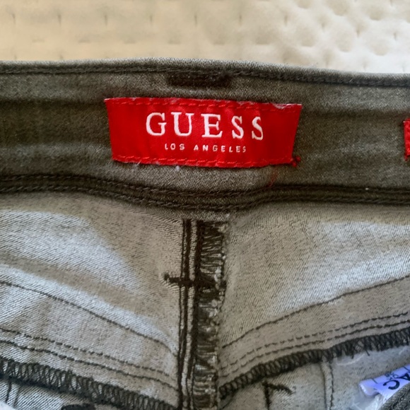 Khaki skinny jeans from Guess - Picture 3 of 5